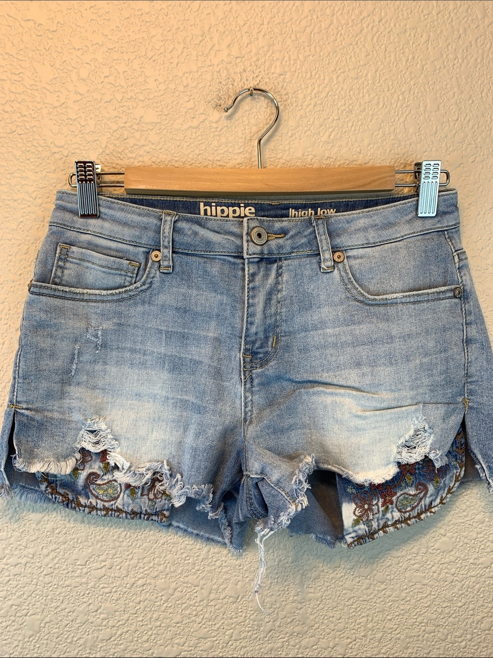 Hippie Laundry short sz 27 high low shortie embroidery paisley distressed frayed